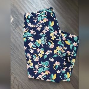 Old Navy blue floral pixie pants size 20